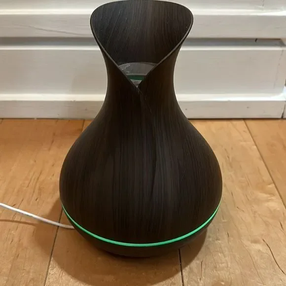 Humidifier w/6 Colour LED 9x6” - Picture 13 of 14